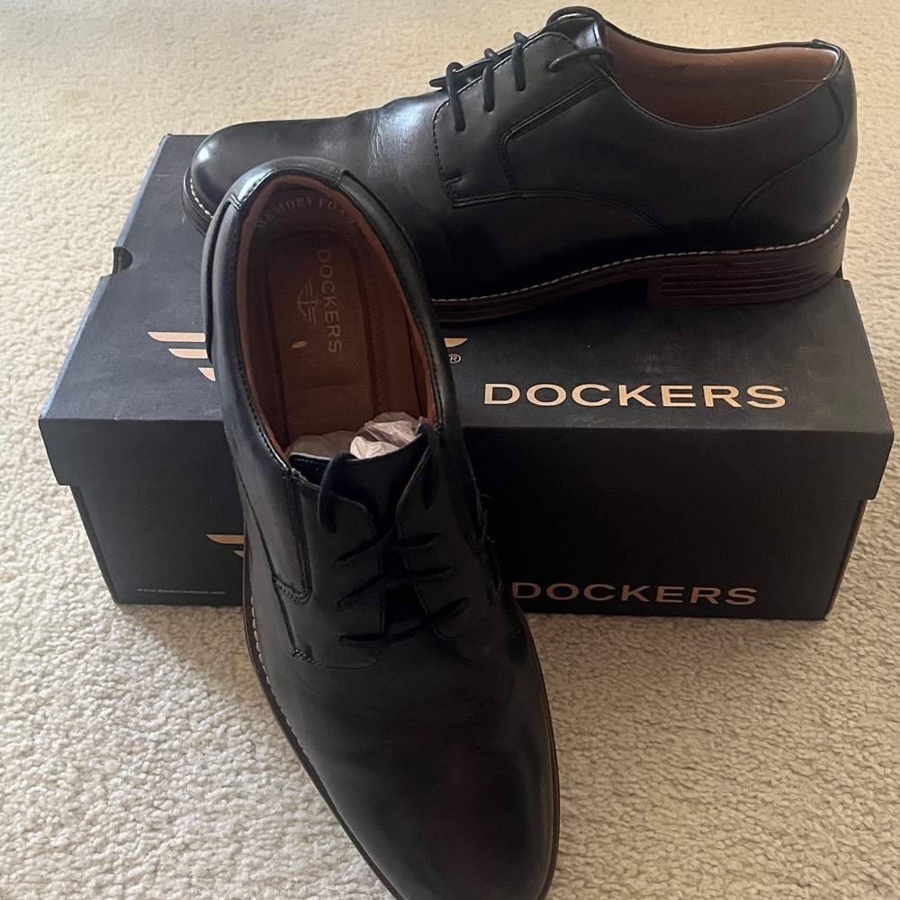 Dockers Men's Elegant Black Derbys